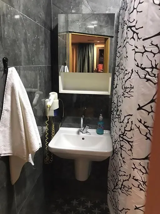 Otel Konforunda Site Ici Guvenlikli Studyo Daire Istanbul