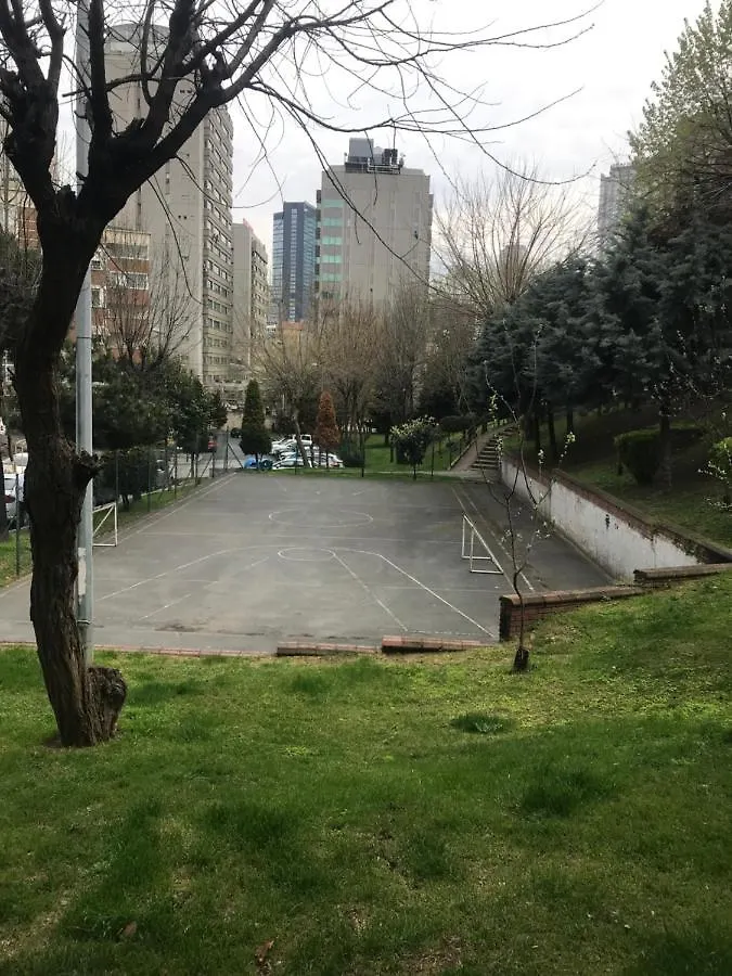 Otel Konforunda Site Ici Guvenlikli Studyo Daire Istanbul